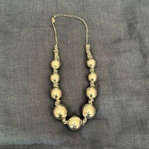 Large ball necklace